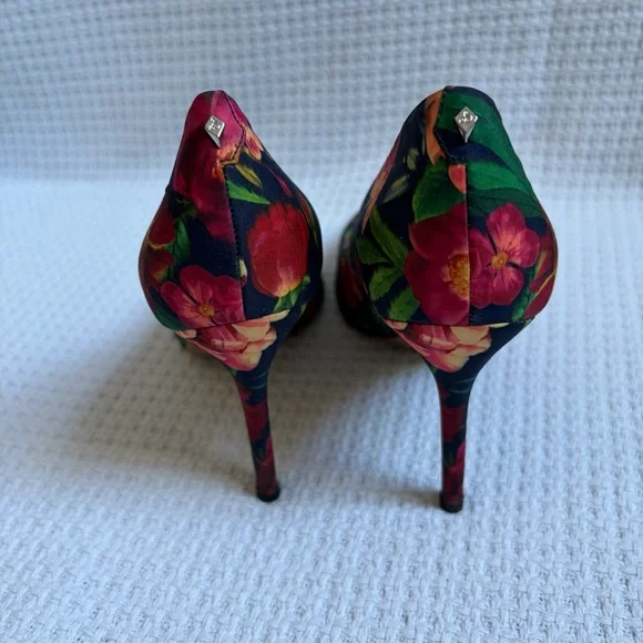 Sam Edelman Women's Heels - Floral Red and Green - Picture 3 of 4